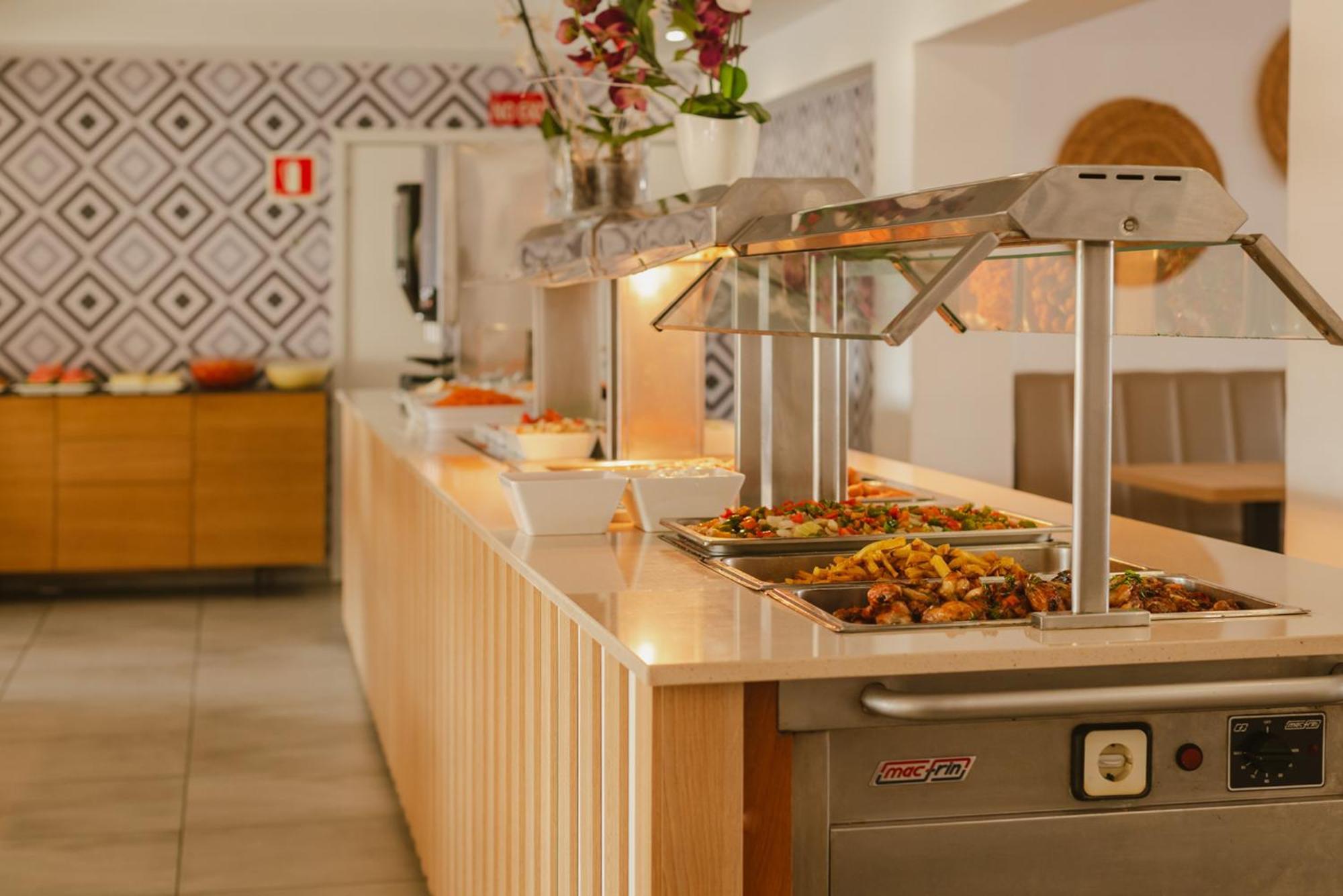 Lliteras Hotell *